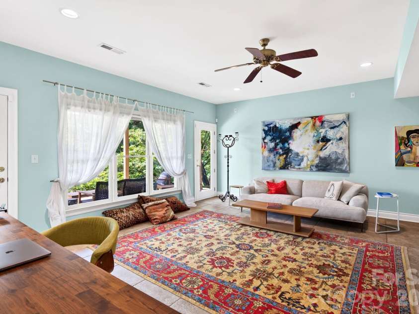 10 Blackberry Lane, Asheville, NC 28804.  MLS# CAR4414280, YatesRealty ID 46670. 