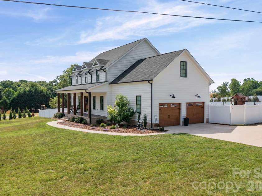 4791 Cooper Road, Clemmons, NC 27012.  MLS# CAR4406976, YatesRealty ID 46677. 