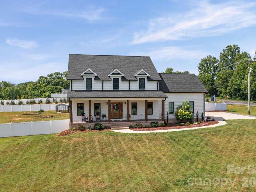 4791 Cooper Road, Clemmons, NC 27012.  MLS# CAR4406976, YatesRealty ID 46677. 