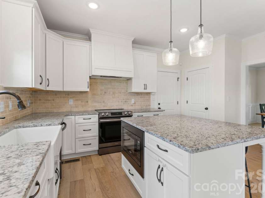 4791 Cooper Road, Clemmons, NC 27012.  MLS# CAR4406976, YatesRealty ID 46677. 