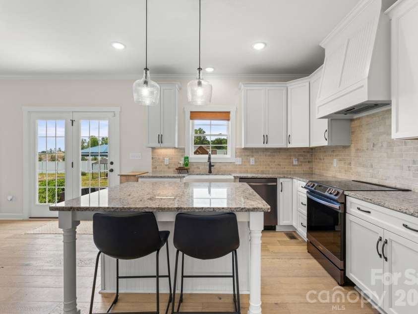 4791 Cooper Road, Clemmons, NC 27012.  MLS# CAR4406976, YatesRealty ID 46677. 