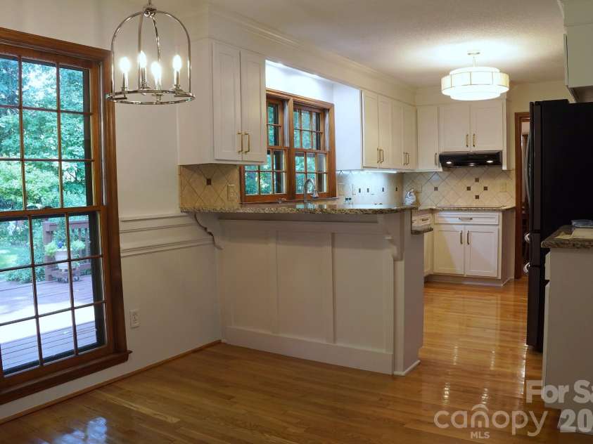 2415 Hopecrest Drive, Charlotte, NC 28210.  MLS# CAR4416979, YatesRealty ID 46678. 