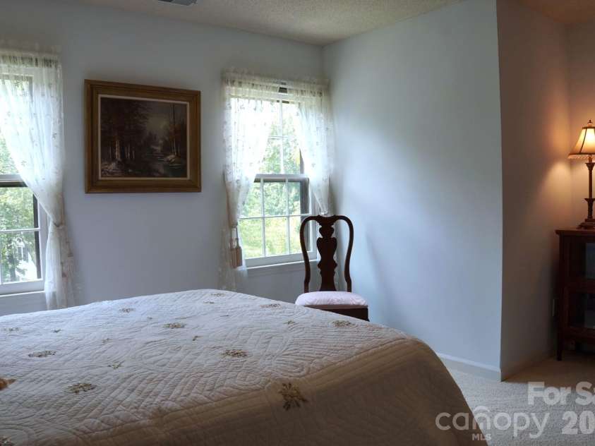 2415 Hopecrest Drive, Charlotte, NC 28210.  MLS# CAR4416979, YatesRealty ID 46678. 