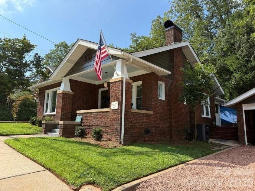 113 Miller Street, Salisbury, NC 28144.  MLS# CAR4346450, YatesRealty ID 4668. 