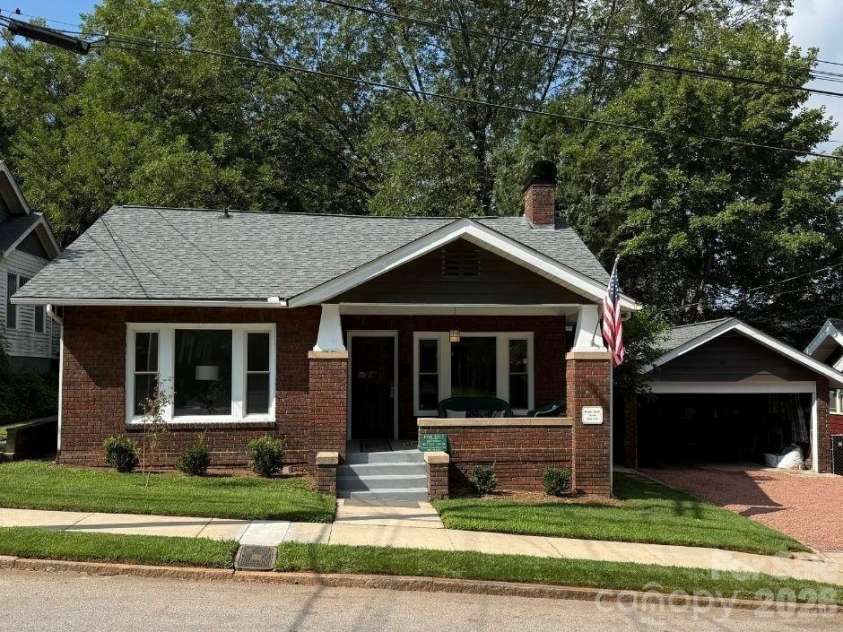 113 Miller Street, Salisbury, NC 28144.  MLS# CAR4346450, YatesRealty ID 4668. 