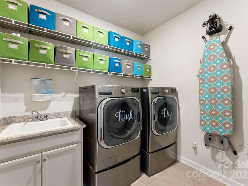 16617 Cozy Cove Road, Charlotte, NC 28278.  MLS# CAR4227444, YatesRealty ID 4668. Laundry Room downstairs.