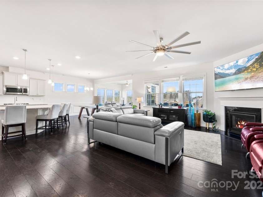 16617 Cozy Cove Road, Charlotte, NC 28278.  MLS# CAR4227444, YatesRealty ID 4668. Luxury Vinyl Plank Flooring.