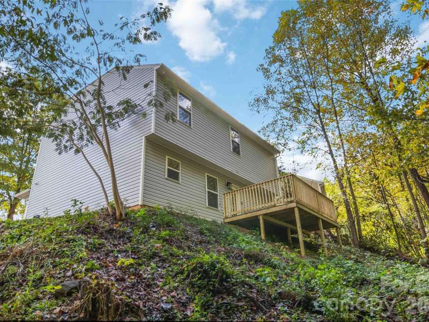 2557 Mulberry Pond Drive, Charlotte, NC 28208.  MLS# CAR4294608, YatesRealty ID 4668. 