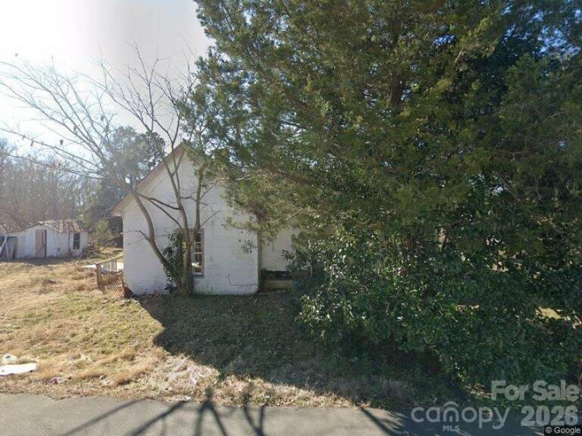 102 Grand Avenue, Norlina, NC 27563.  MLS# CAR4418051, YatesRealty ID 46680. 