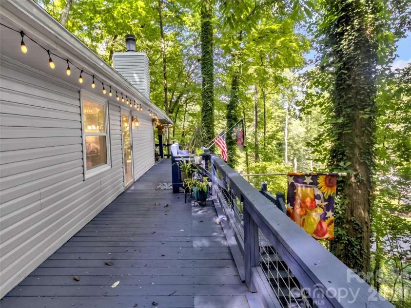 20 Seminole Drive, Maggie Valley, NC 28751.  MLS# CAR4413858, YatesRealty ID 46684. 