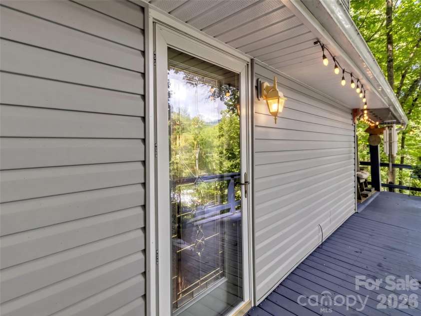 20 Seminole Drive, Maggie Valley, NC 28751.  MLS# CAR4413858, YatesRealty ID 46684. 
