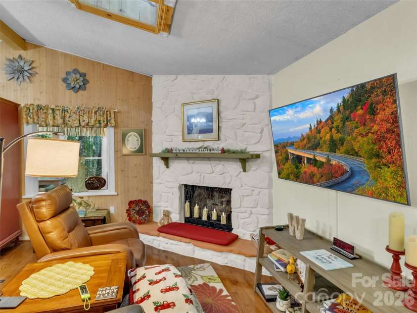20 Seminole Drive, Maggie Valley, NC 28751.  MLS# CAR4413858, YatesRealty ID 46684. 