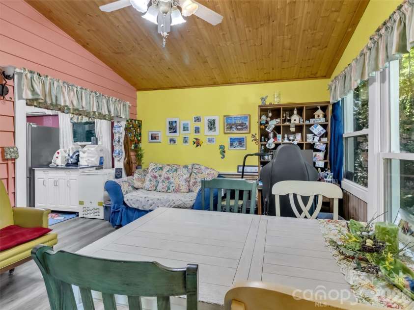 20 Seminole Drive, Maggie Valley, NC 28751.  MLS# CAR4413858, YatesRealty ID 46684. 