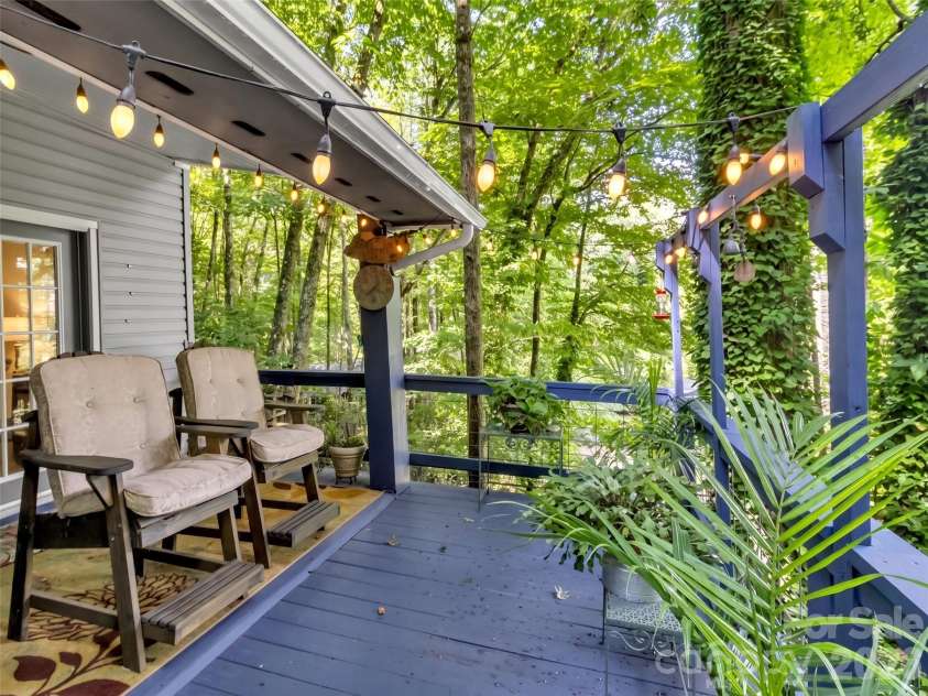 20 Seminole Drive, Maggie Valley, NC 28751.  MLS# CAR4413858, YatesRealty ID 46684. 