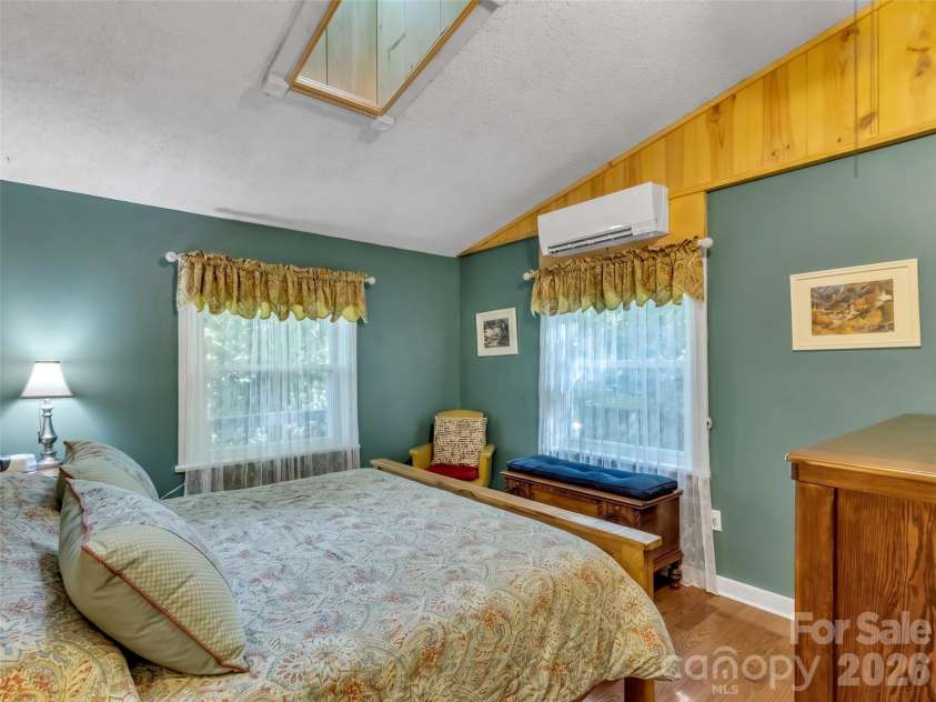 20 Seminole Drive, Maggie Valley, NC 28751.  MLS# CAR4413858, YatesRealty ID 46684. 