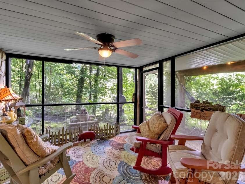 20 Seminole Drive, Maggie Valley, NC 28751.  MLS# CAR4413858, YatesRealty ID 46684. 