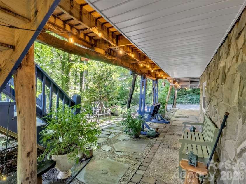 20 Seminole Drive, Maggie Valley, NC 28751.  MLS# CAR4413858, YatesRealty ID 46684. 