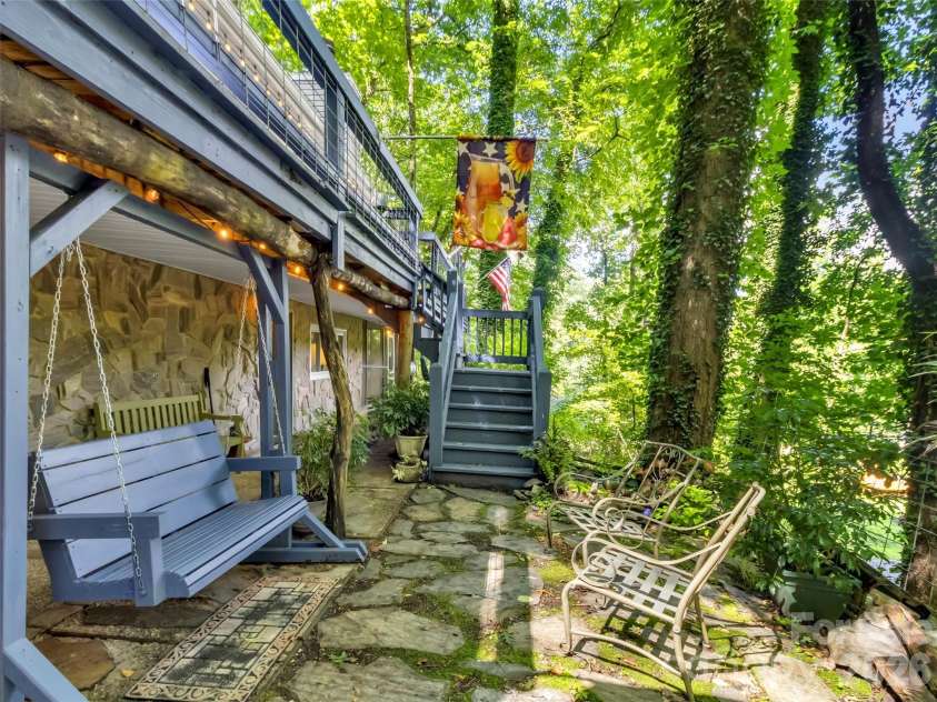 20 Seminole Drive, Maggie Valley, NC 28751.  MLS# CAR4413858, YatesRealty ID 46684. 