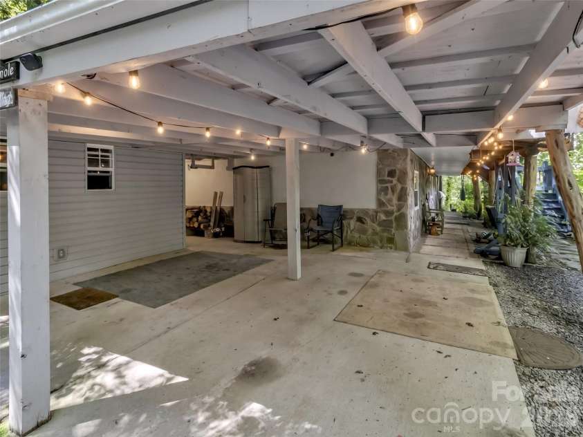 20 Seminole Drive, Maggie Valley, NC 28751.  MLS# CAR4413858, YatesRealty ID 46684. 