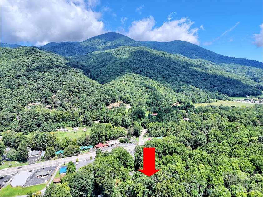 20 Seminole Drive, Maggie Valley, NC 28751.  MLS# CAR4413858, YatesRealty ID 46684. 