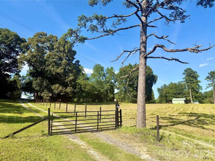 6494 US Highway 64 Highway, Lexington, NC 27295.  MLS# CAR4417742, YatesRealty ID 46685. 