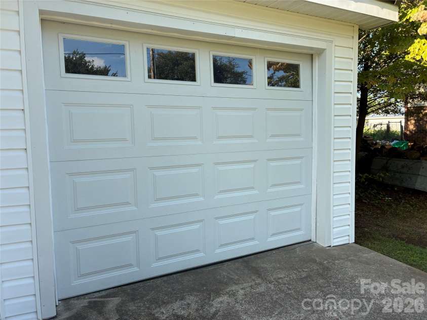 1008 Hopedale Drive, Lenoir, NC 28645.  MLS# CAR4418081, YatesRealty ID 46686. 1 CAR GARAGE
