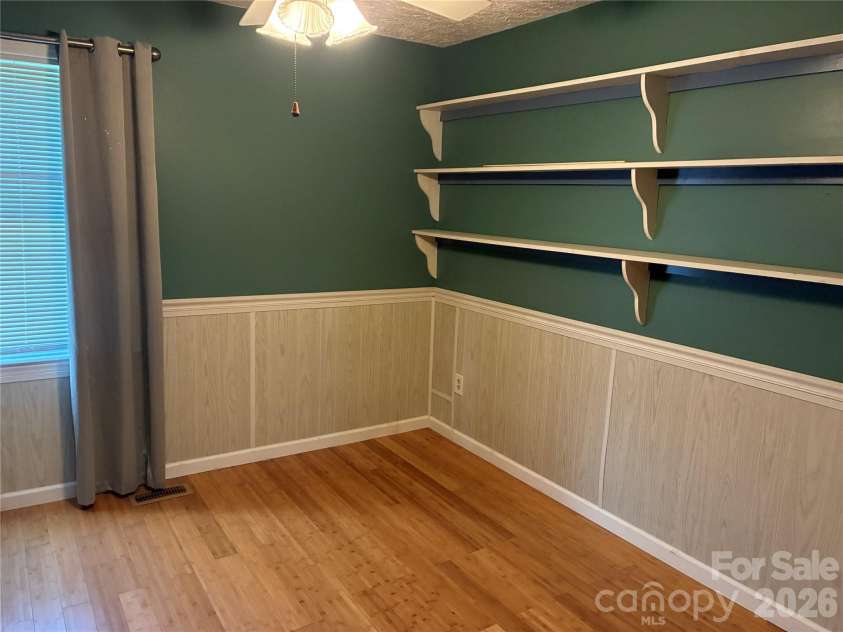 1008 Hopedale Drive, Lenoir, NC 28645.  MLS# CAR4418081, YatesRealty ID 46686. 1ST ROOM