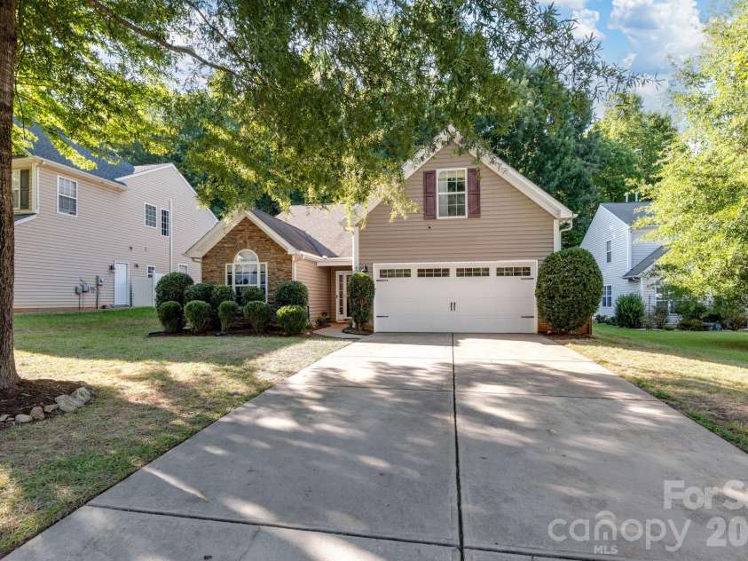 4311 Wiregrass Road, Indian Land, SC 29707.  MLS# CAR4416404, YatesRealty ID 46688. Welcome Home!