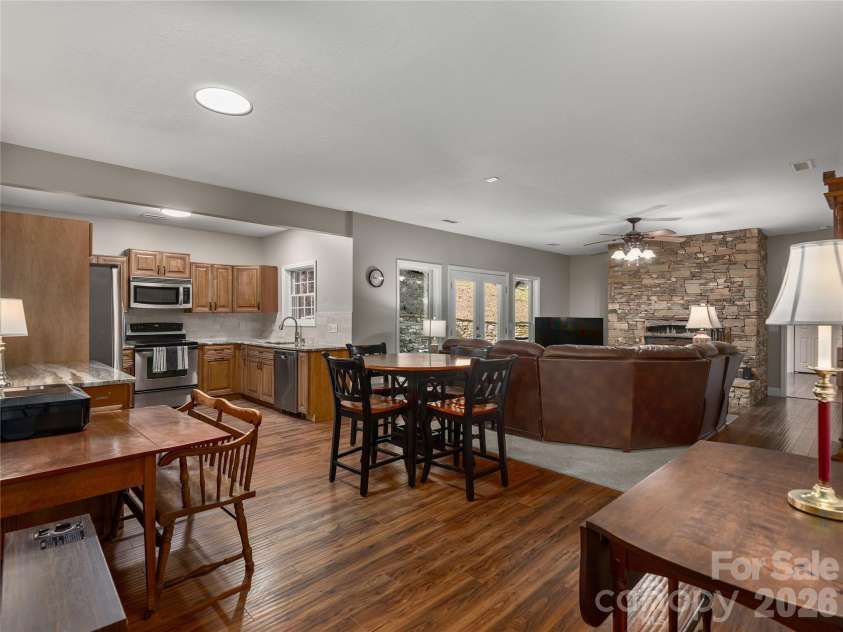 314 Summerset Drive, Clyde, NC 28721.  MLS# CAR4417717, YatesRealty ID 46689. 2nd Greatroom