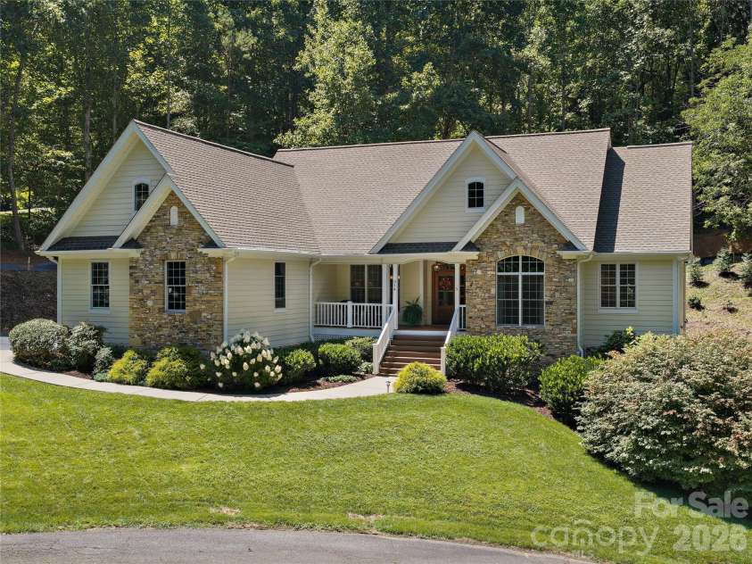 314 Summerset Drive, Clyde, NC 28721.  MLS# CAR4417717, YatesRealty ID 46689. 