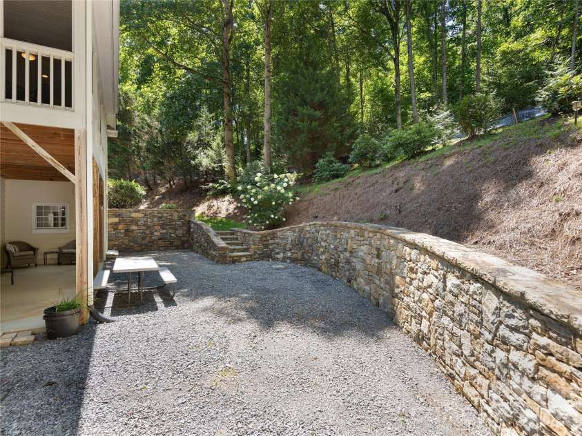 314 Summerset Drive, Clyde, NC 28721.  MLS# CAR4417717, YatesRealty ID 46689. 