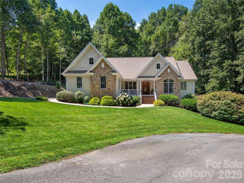 314 Summerset Drive, Clyde, NC 28721.  MLS# CAR4417717, YatesRealty ID 46689. 