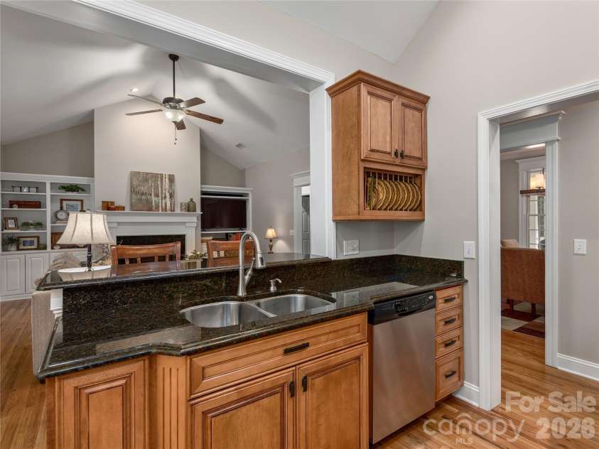 314 Summerset Drive, Clyde, NC 28721.  MLS# CAR4417717, YatesRealty ID 46689. Kitchen