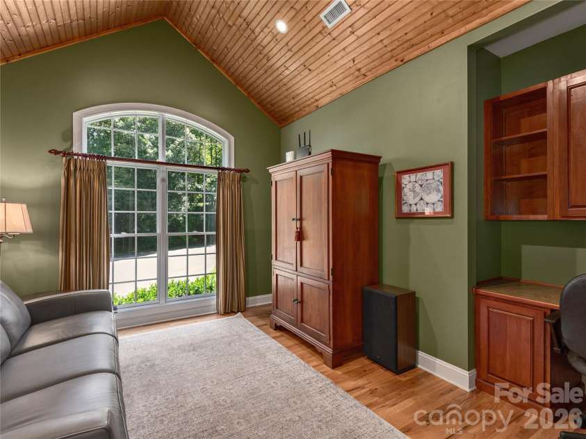 314 Summerset Drive, Clyde, NC 28721.  MLS# CAR4417717, YatesRealty ID 46689. Office/Den