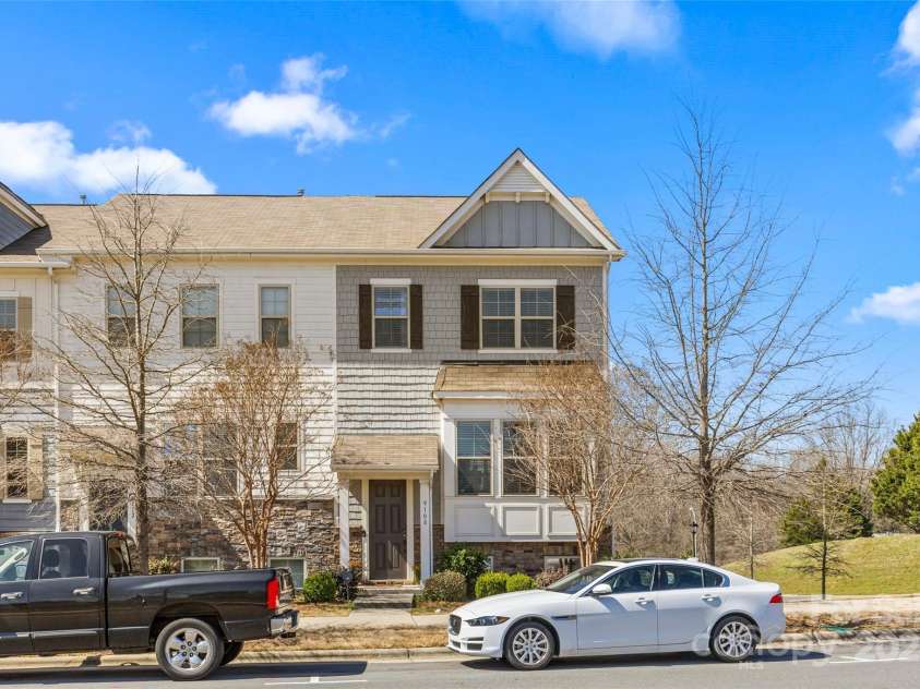 9108 Ainslie Downs Street, Charlotte, NC 28273.  MLS# CAR4233772, YatesRealty ID 4669. 