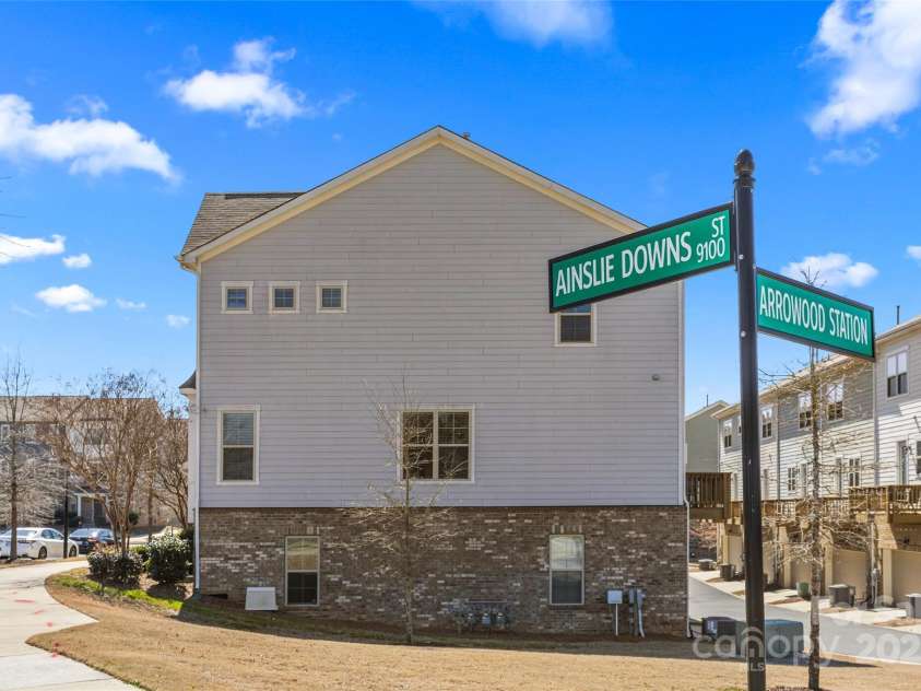 9108 Ainslie Downs Street, Charlotte, NC 28273.  MLS# CAR4233772, YatesRealty ID 4669. 
