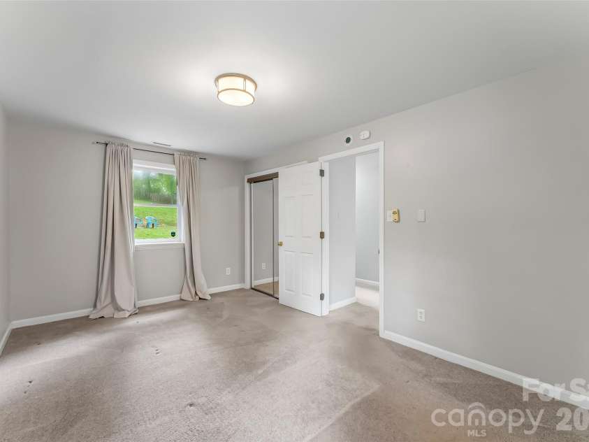 141 Silversteen Drive, Brevard, NC 28712.  MLS# CAR4405756, YatesRealty ID 46690. 
