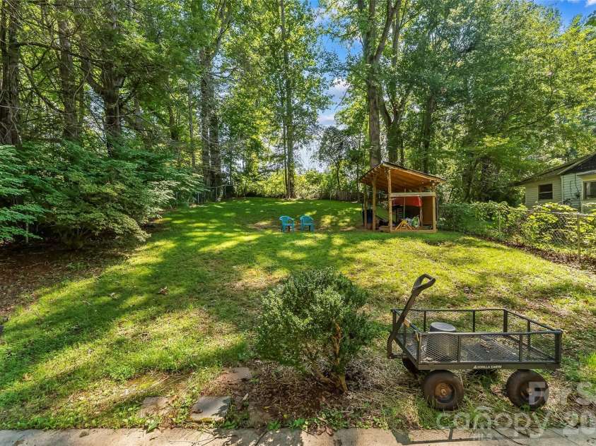 141 Silversteen Drive, Brevard, NC 28712.  MLS# CAR4405756, YatesRealty ID 46690. 