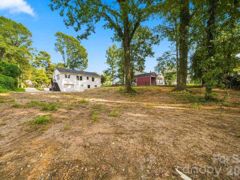 413 Elizabeth Street, Gastonia, NC 28054.  MLS# CAR4417937, YatesRealty ID 46691. Spacious back yard