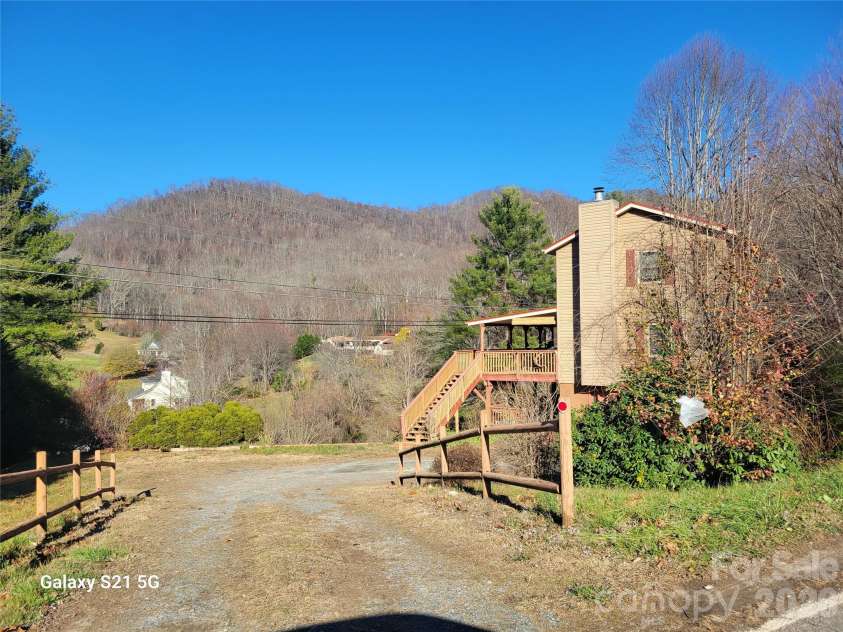 507 Utah Mountain Road, Waynesville, NC 28785.  MLS# CAR4416191, YatesRealty ID 46692. 