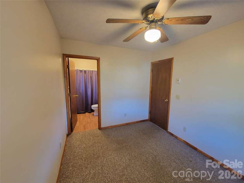 507 Utah Mountain Road, Waynesville, NC 28785.  MLS# CAR4416191, YatesRealty ID 46692. 