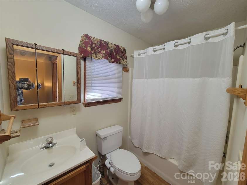 507 Utah Mountain Road, Waynesville, NC 28785.  MLS# CAR4416191, YatesRealty ID 46692. 