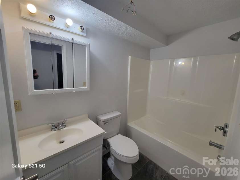 507 Utah Mountain Road, Waynesville, NC 28785.  MLS# CAR4416191, YatesRealty ID 46692. 