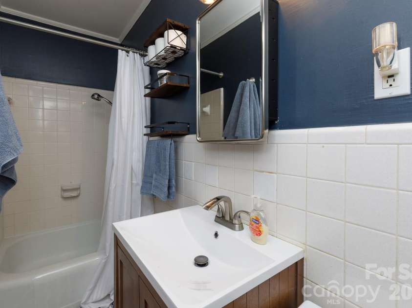 1131 Richmond Drive, Rock Hill, SC 29732.  MLS# CAR4418006, YatesRealty ID 46693. 
