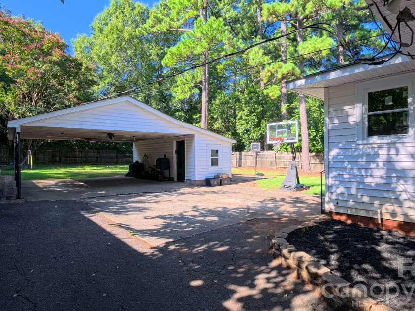 1131 Richmond Drive, Rock Hill, SC 29732.  MLS# CAR4418006, YatesRealty ID 46693. 