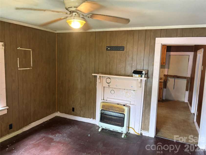 207 Maple Street, Rock Hill, SC 29730.  MLS# CAR4399192, YatesRealty ID 46694. 