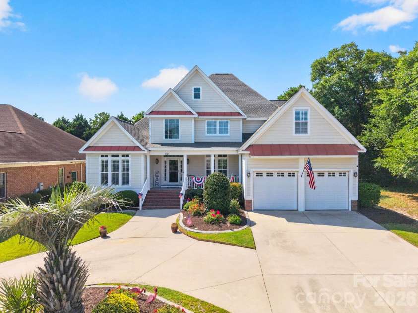 504 Sea Vista Lane, North Myrtle Beach, SC 29582.  MLS# CAR4399859, YatesRealty ID 46696. 