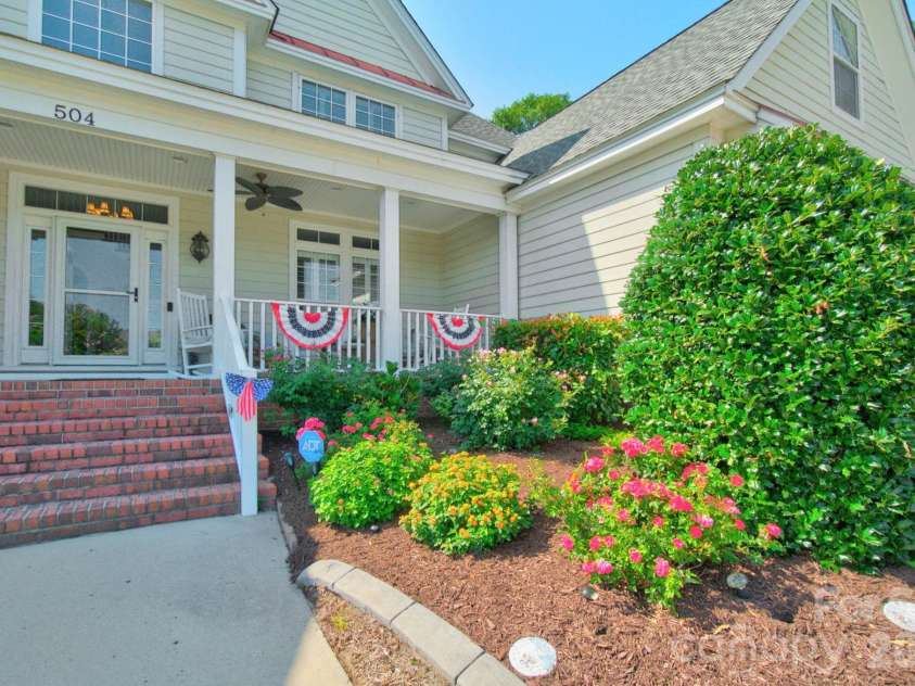 504 Sea Vista Lane, North Myrtle Beach, SC 29582.  MLS# CAR4399859, YatesRealty ID 46696. 