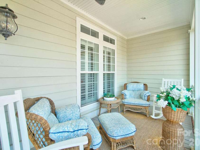 504 Sea Vista Lane, North Myrtle Beach, SC 29582.  MLS# CAR4399859, YatesRealty ID 46696. 