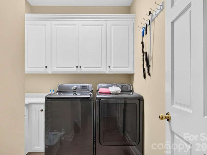 504 Sea Vista Lane, North Myrtle Beach, SC 29582.  MLS# CAR4399859, YatesRealty ID 46696. 